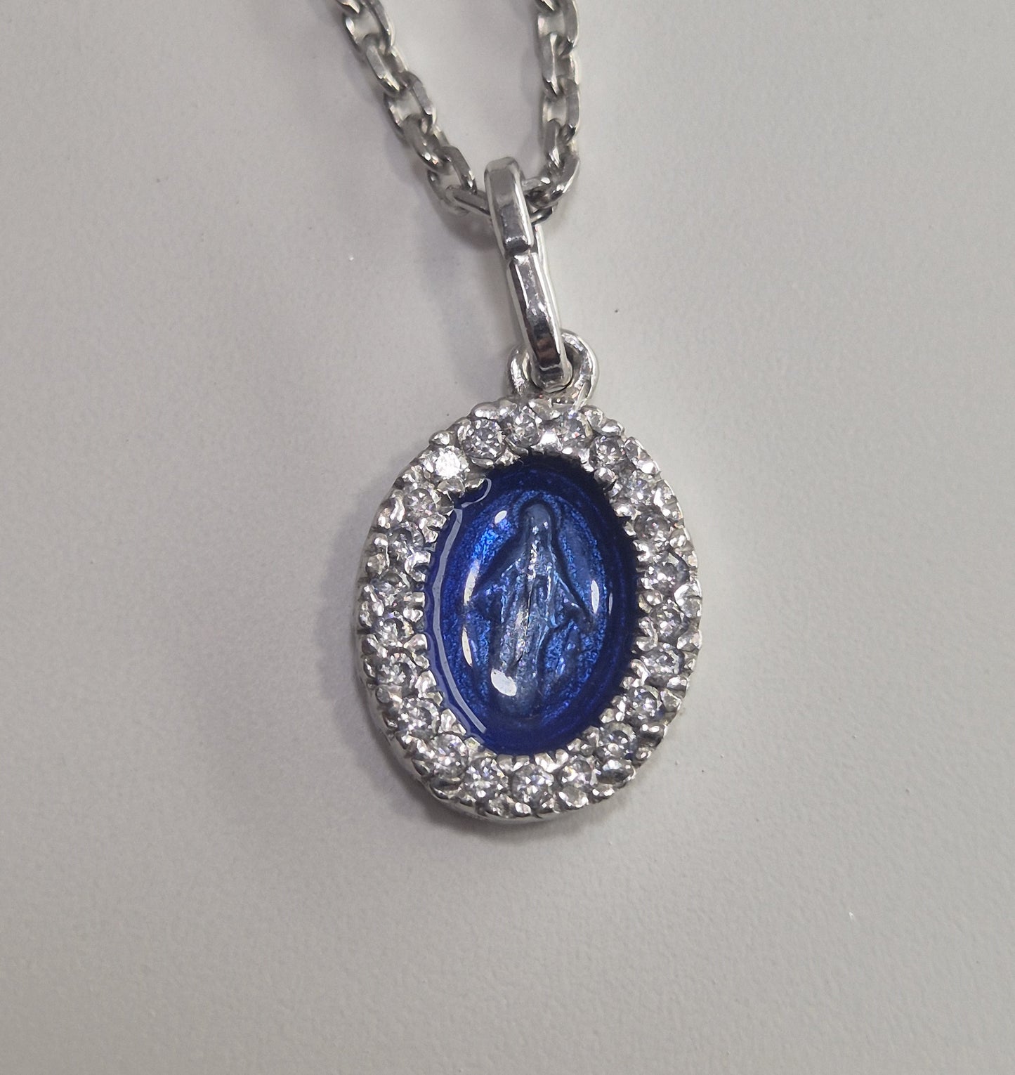 Collana in Argento 925 con Pendente Madonna di Lourdes e Zirconi