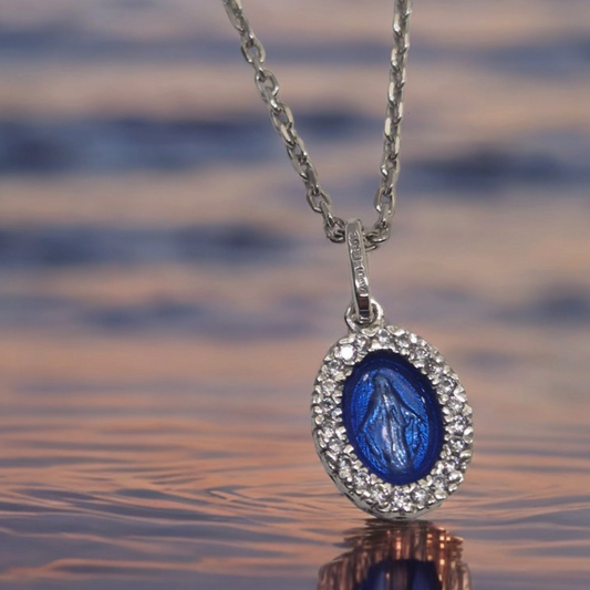 Collana in Argento 925 con Pendente Madonna di Lourdes e Zirconi