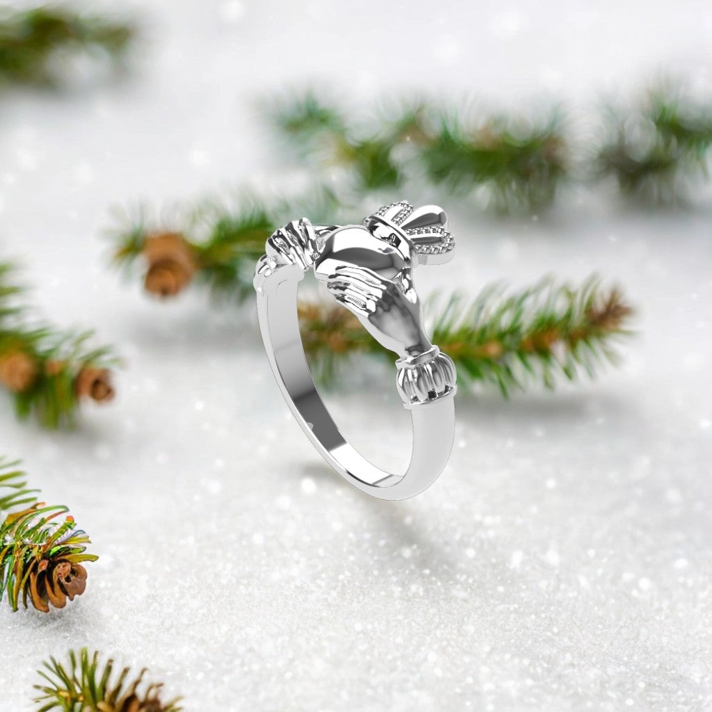Claddagh ring