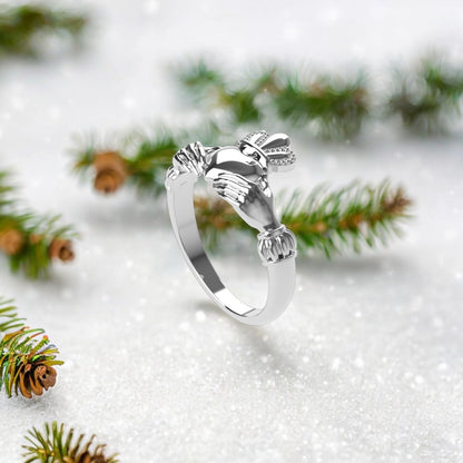 Claddagh ring