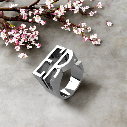Anello Personalizzato in Argento 925 con Lettere – Stile Unico per Coppie e Iniziali